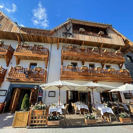 Hotel Le V de Vaujany Buitenkant foto